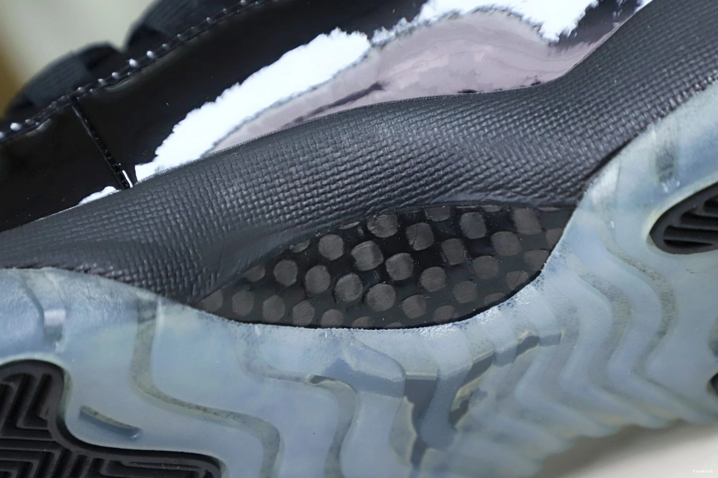 JORDAN 'CAP RETRO 11 AND GOWN' AIR 1022